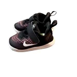 Nike Boys Free Run Sneakers